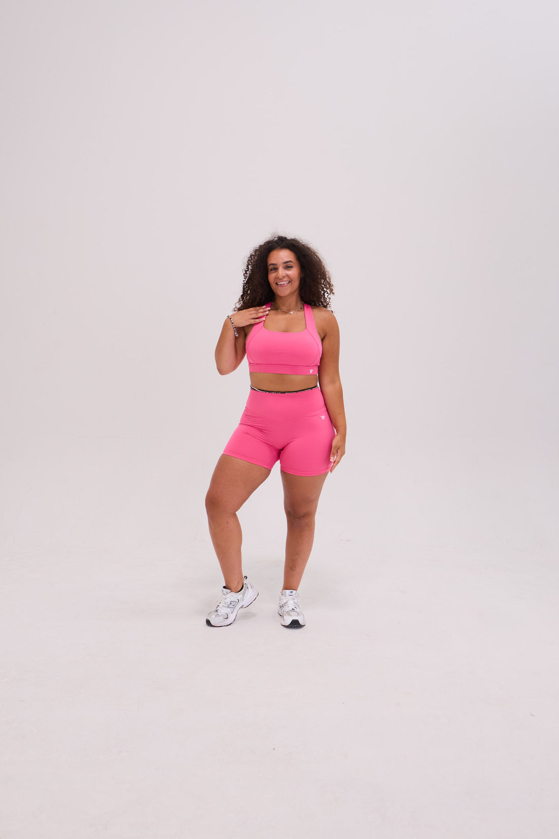 Form Sports Bra - Hot Pink